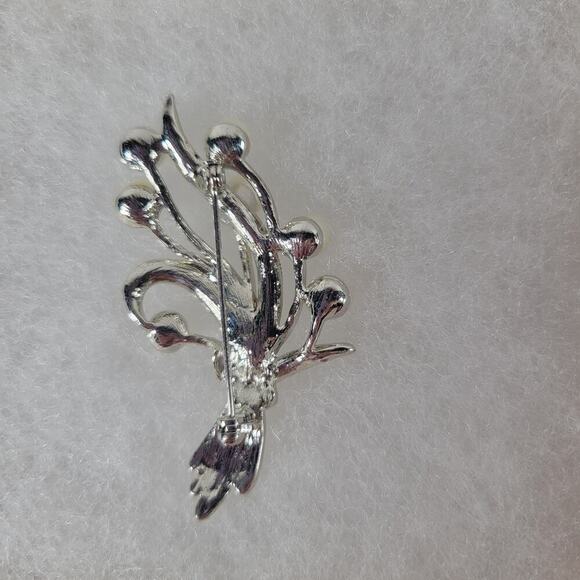 Set of 2 Silver Tone Classic Faux Pearl Floral Wheat Sheaf & Flowers Brooches - Picture 3 of 5